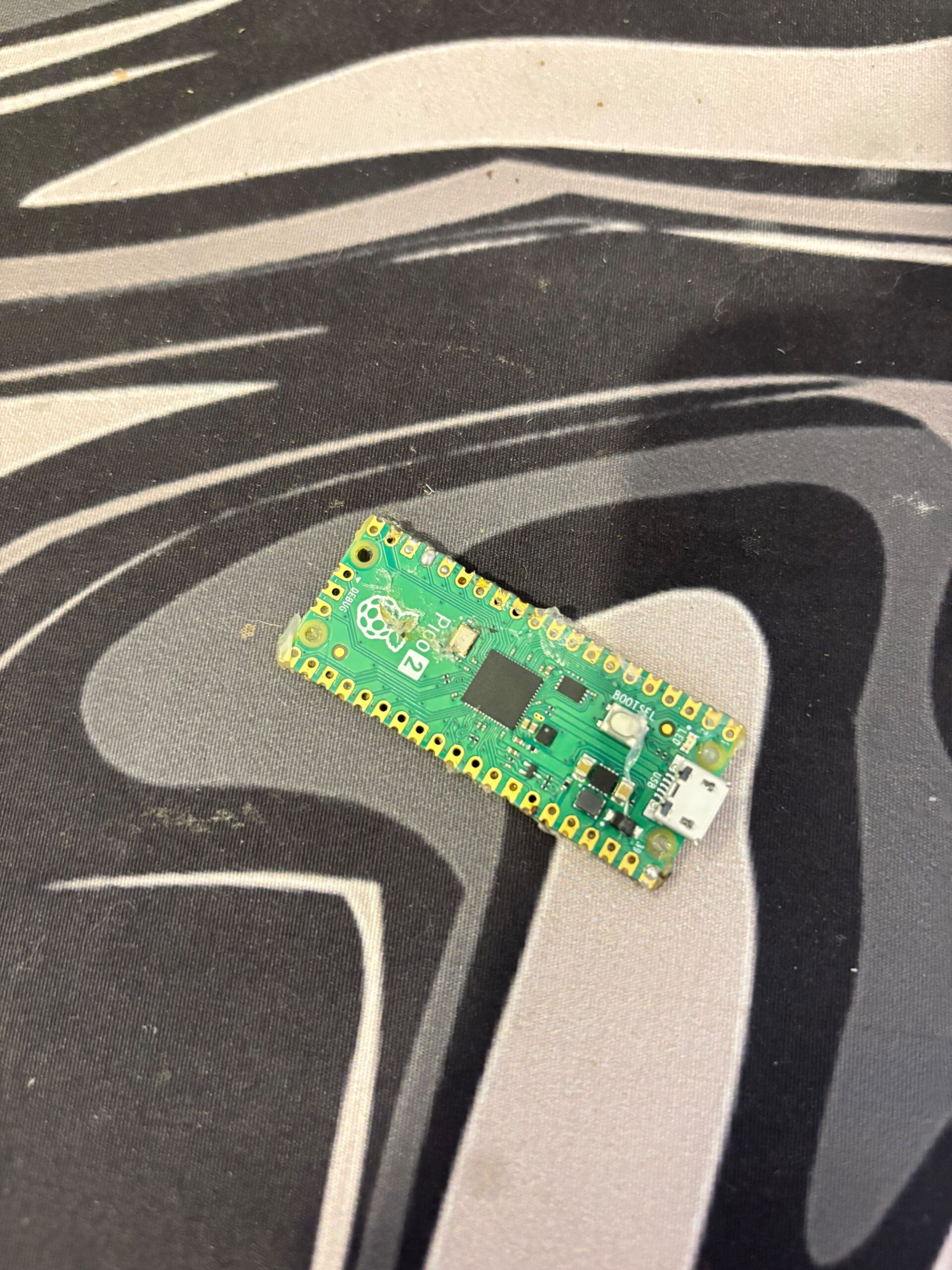 Placa Raspberry Pi Pico 2 RP2350 antes da montagem
